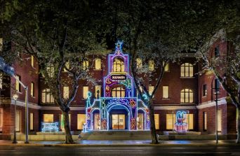 ˳ Delphine Dnraz ŮʿΪϺ֮ҡ춬