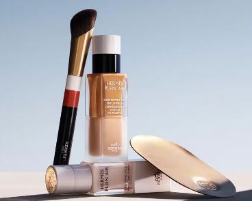 ������ȫ����ױ��Ʒ �� Plein Air ����ױ��ϵ��Ө����⻤���۵�Һ